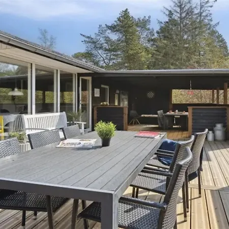 Matz - 350m From The Sea By Interhome Hals